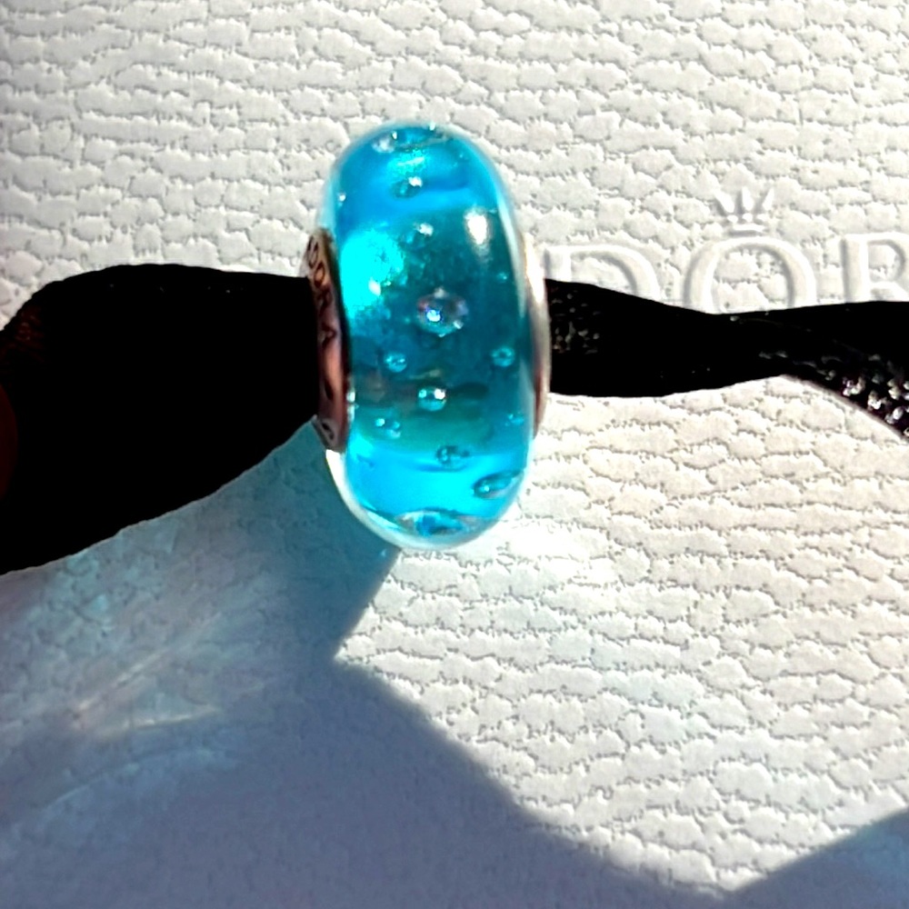 Pandora RETIRED Effervescence Murano Glass